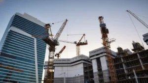 الاستثمارات المصرية تتجه إلى عُمان بمليار دولار عبر 6 شركات عقارية كبرى